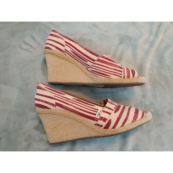 TOMS 10M Red Stripe Peep Toe Wedge Espadrilles 3-3/8" Woven Jute Heel - Picture 4 of 7